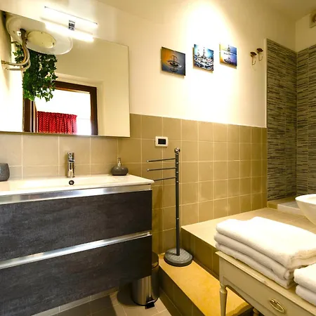 Apartman Hostly - Casa Di Eva Pisa